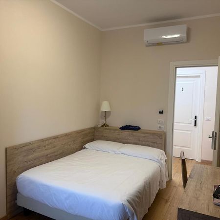 מילאנו Guesthouse Central Station Group - Via Ponte Seveso 18 מראה חיצוני תמונה